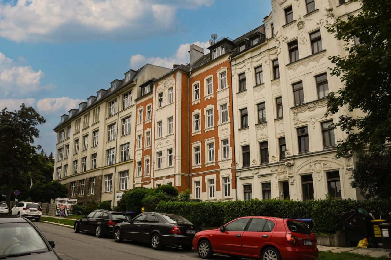 Moderne Ferienwohnung In Direkter Naehe Zur Uni, Netflix Gratis, Wlan, Waschmaschine, Geschirrspueler, Zentrum, Chemnitz Bagian luar foto